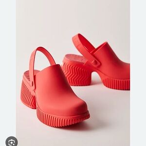 Sorel ONA Streekworks Platform Clogs Size 9